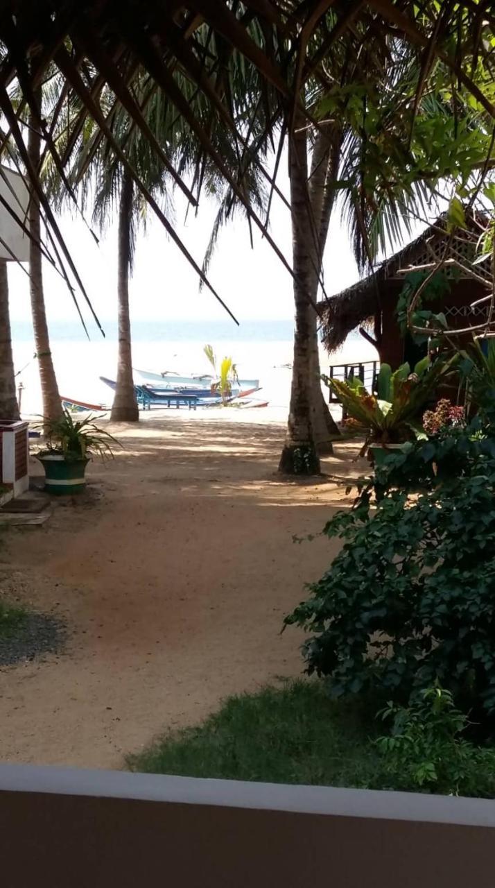 Lonely Beach Resort Tangalle Eksteriør bilde